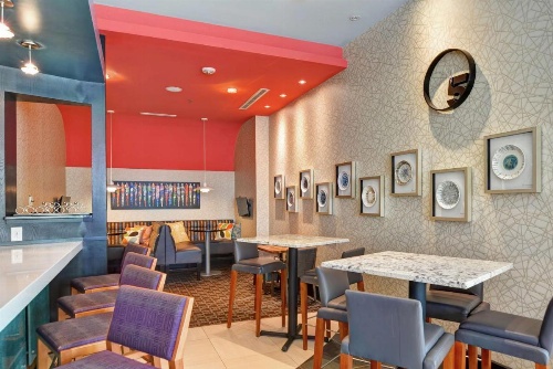 Hilton Garden Inn Raleigh/Crabtree Valley image 26